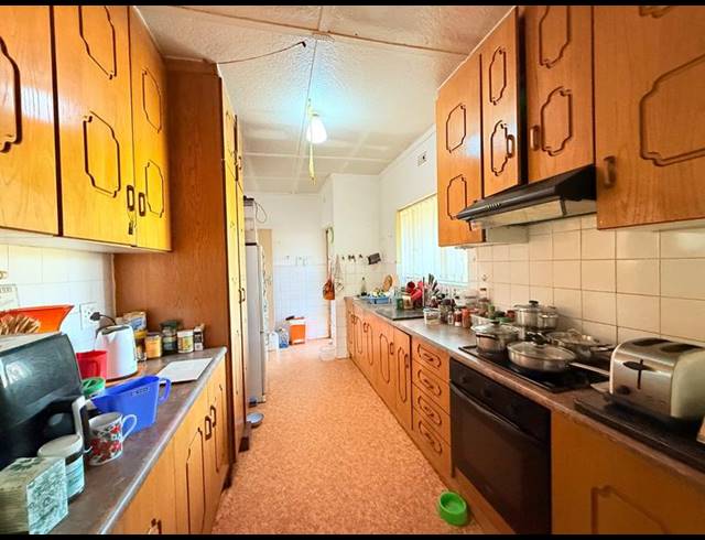 3 BEDROOM HOUSE FOR SALE IN VANDERBIJLPARK CW 5